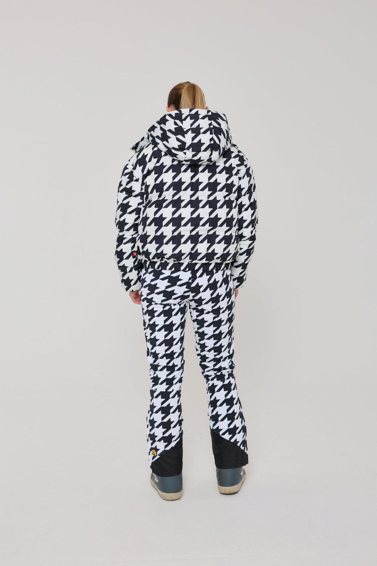Chic Puffer Jacket - Monochrome Muse - OOSC Clothing - USA