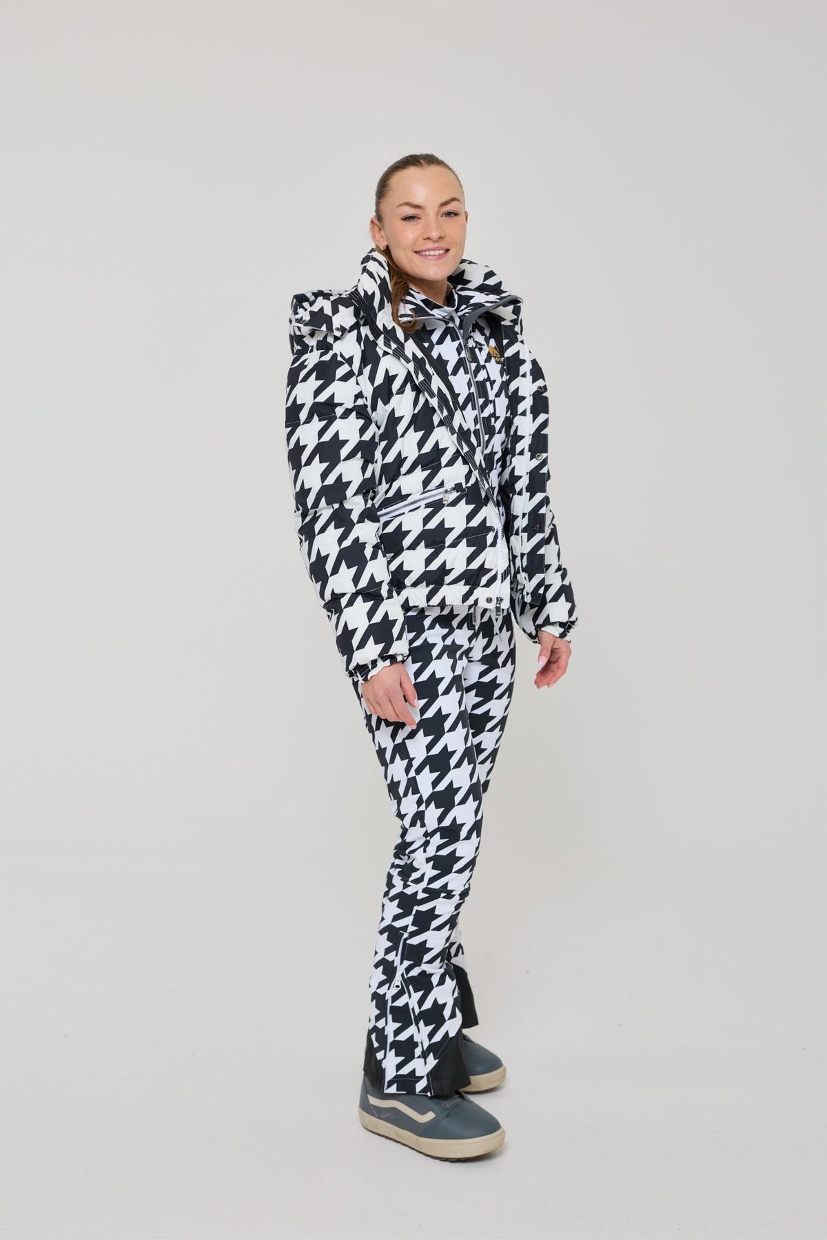 Chic Puffer Jacket - Monochrome Muse - OOSC Clothing - USA