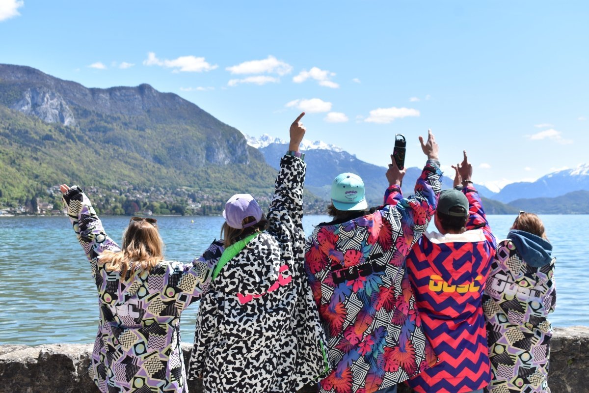 The Best Changing Robes for Wild Swimming, Surfing & Adventure in 2026 - OOSC Clothing - USA