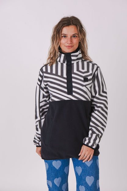 Fall Line Fleece Black - Women's - OOSC Clothing - USA